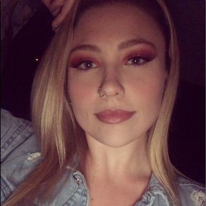 Meet your Posher, Laine